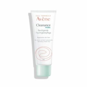 Hautpflegecreme in einer weißen Tube mit mintgrünem Deckel, beschriftet als beruhigende Feuchtigkeitspflege.