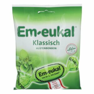 Verpackung von Em-eukal Hustenbonbons in grünem Design mit dem Hinweis auf die Geschmacksrichtung 'Klassisch'.