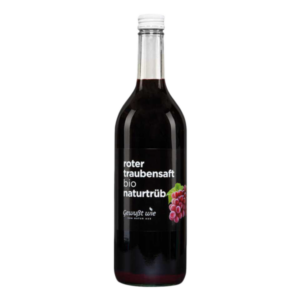 Flasche mit rotem Traubensaft, bio und naturtrüb, etikettiert mit schwarzem Text und einer Abbildung von Trauben.