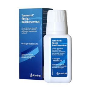 Flasche mit Tannosynt flüssigem Badezusatz, Verpackung blau mit Informationen zu Inhaltsstoffen und Anwendung.