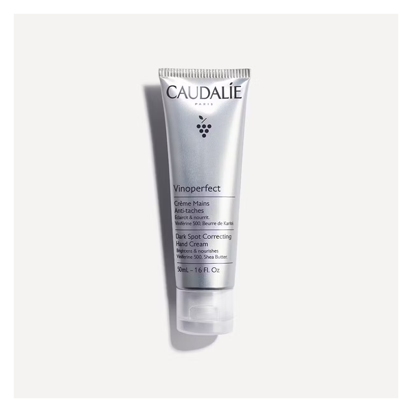 Tube einer Handcreme mit der Bezeichnung Vinoperfect zur Korrektur von dunklen Flecken, Inhalt 50 ml.