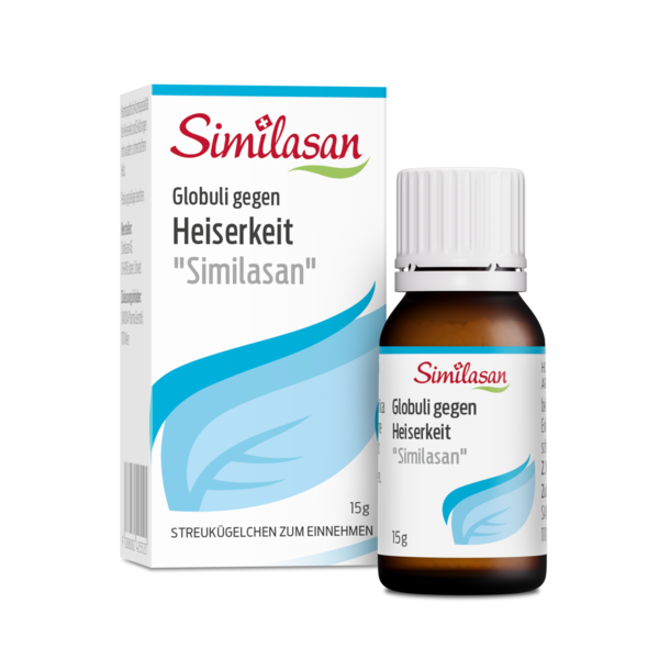 Verpackung von Similasan Globuli gegen Heiserkeit, mit einem braunen Glasfläschchen und Karton in Blau- und Weißtönen.