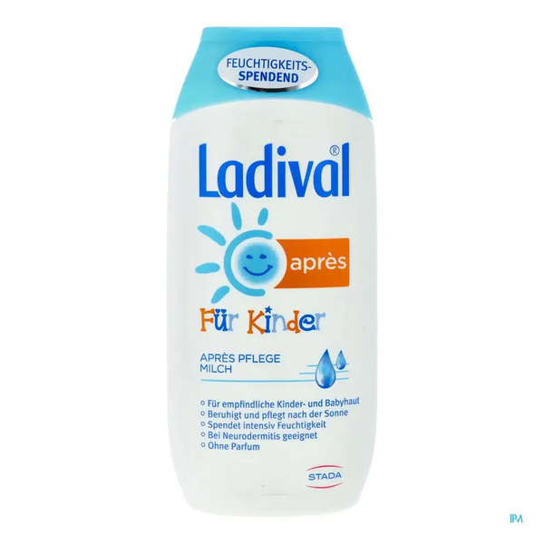 Ladival Après-Pflege Milch für Kinder in einer weißen Flasche mit blauem Deckel und feuchtigkeitsspendender Wirkung.