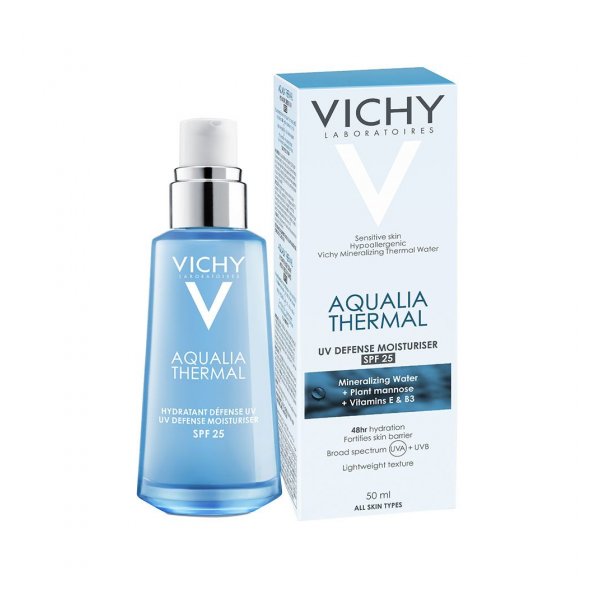 Hydratierendes UV-Defense-Moisturizer-Produkt von Vichy in blauer Flasche mit Pumpenverschluss und Verpackung.