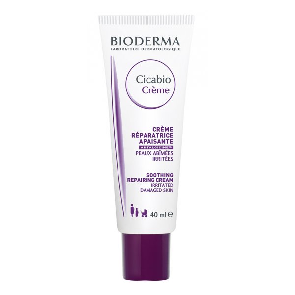 Tubenverpackung der Bioderma Cicabio Crème mit lila Akzenten für die Reparatur von irritierter Haut.
