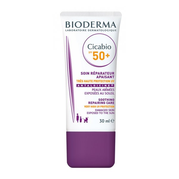 Cicabio SPF 50+ von Bioderma, eine beruhigende Reparaturcreme für sonnenexponierte Haut in einer 30 ml Tube.
