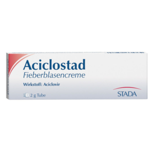 Packung Aciclostad Fieberblasencreme mit der Aufschrift "Wirkstoff: Aciclovir", im Tubenformat.