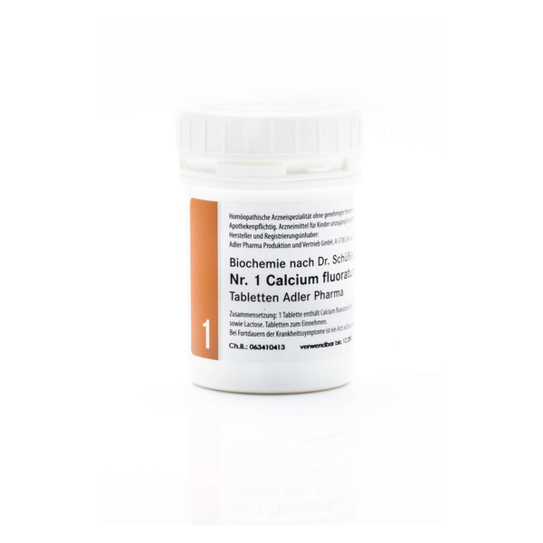 Weißer Behälter mit orangefarbener Kennzeichnung für Calcium fluoratum Tabletten von Adler Pharma.