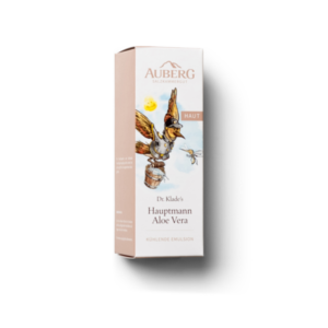 Verpackung der kühlenden Emulsion "Hauptmann Aloe Vera" mit einem bunten, illustrierten Design und einem Vogel in Uniform.