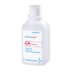Eine Flasche mit antibakterieller Lösung zur Wund- und Schleimhautdesinfektion, etikettiert mit "octenisept".