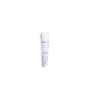 Sonnenschutzfluido in einer weißen Tube mit Pumpverschluss, SPF 50, Markenname "DOLONIA".