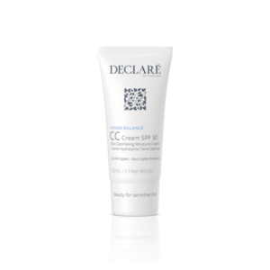 Weiße Tube mit CC Cream SPF 30, 50 ml, für alle Hauttypen, betont Feuchtigkeit und Hautoptimierung.