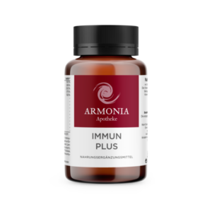 Braune Flasche mit schwarzem Deckel, etikettiert mit 'ARMONIA Apoteke IMMUN PLUS' als Nahrungsergänzungsmittel.