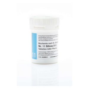 Weiße Flasche mit blauer Beschriftung für homöopathische Tabletten Nr. 11 Silicea D12 von Adler Pharma.